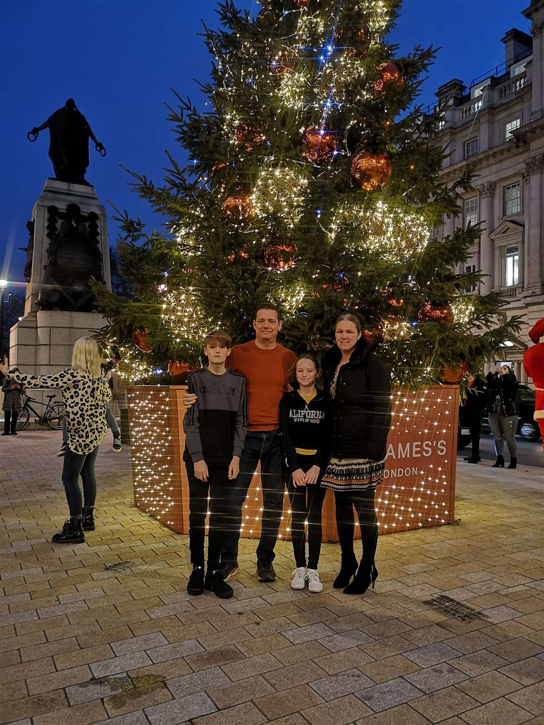 Beth Purvis, husband Richard and their children Joe and Abi at Christmas 2020 (48887835)